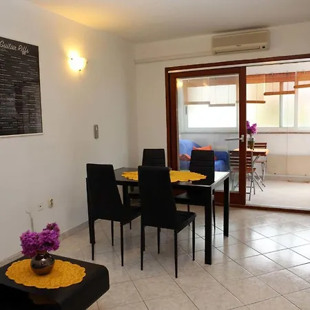 Apartment Fuer 4 Personen Ca 50 Qm In Pula, Istrien Istrische Riviera